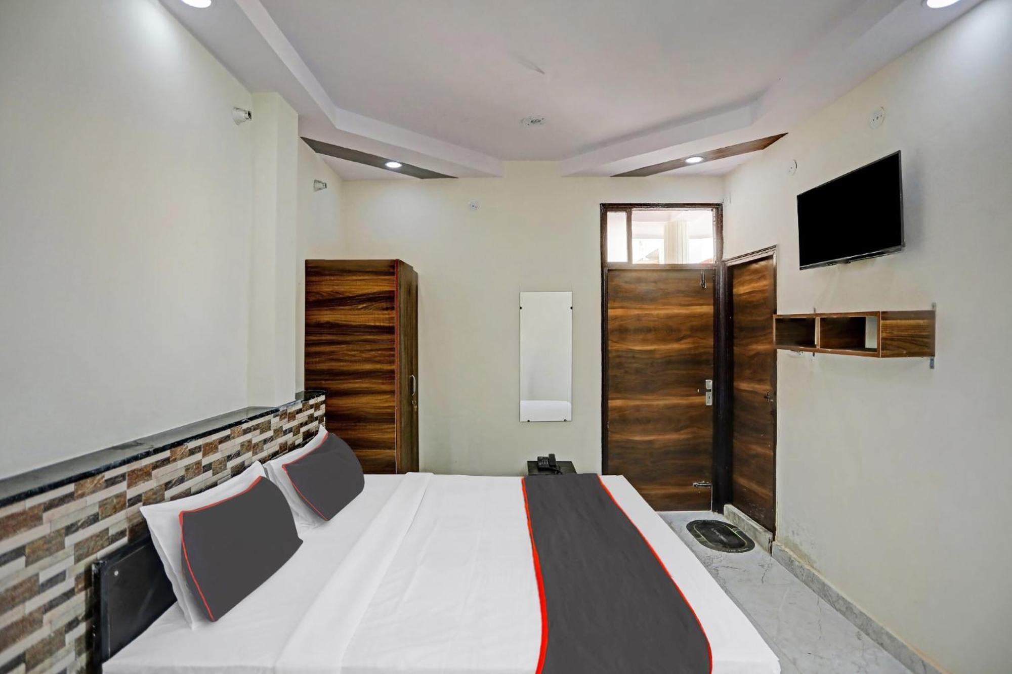 Collection O Comfort Lounge 3*